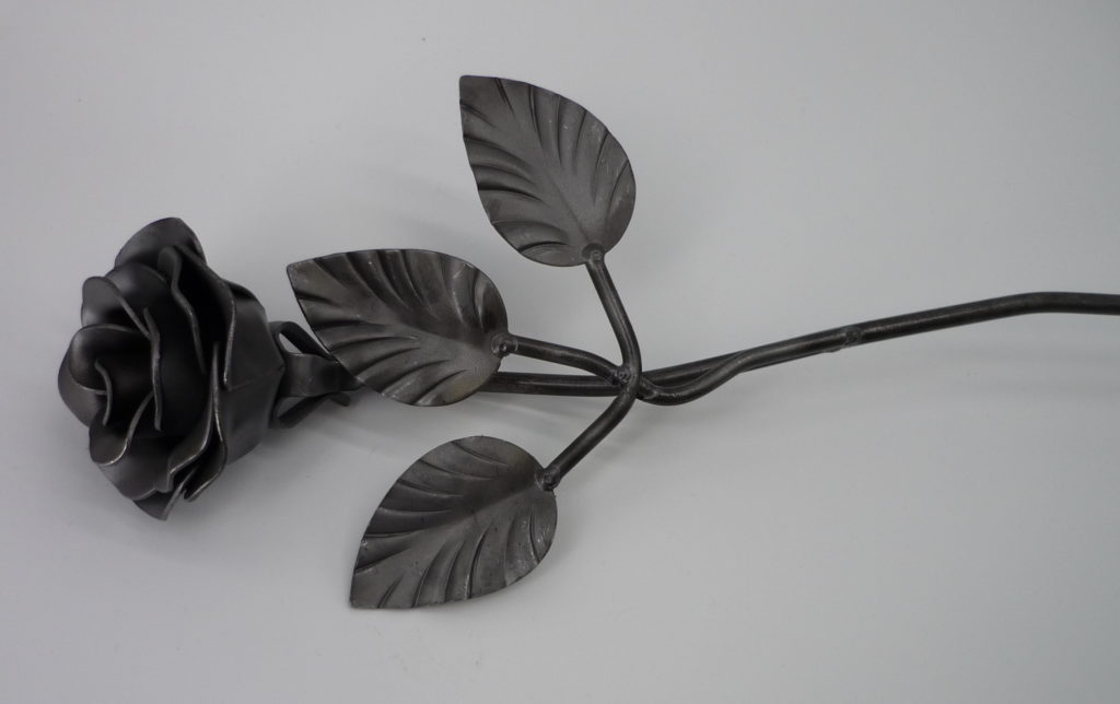 Pétale et feuilles pour la fabrication de cette rose en fer forgé